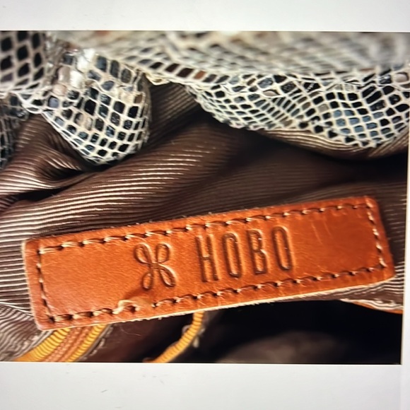 HOBO INT. PROSE - Picture 6 of 6